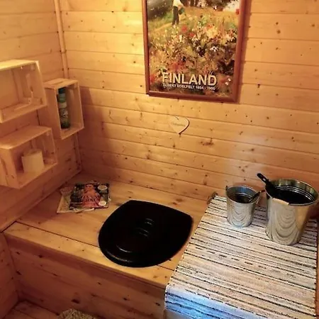 Uniikki Lomamoekki Maentymetsaessae Jaerven Edustalla Domek alpejski *