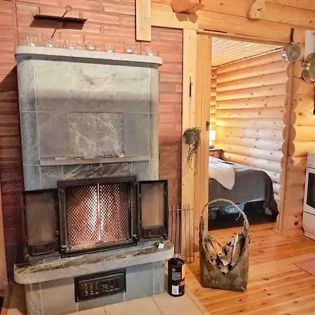 Alpesi faház Uniikki Lomamoekki Maentymetsaessae Jaerven Edustalla Pihtikoski